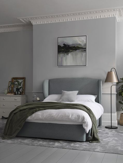 Grey And White Room, King Size Divan Bed, Light Gray Bedroom, Grey Bedroom Design, Grey Bedroom Decor, Sage Green Bedroom, Bedroom Trends, Grey Room, Grey Bedroom