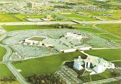 Scarborough city hall and scarborough town centre 1970s | Flickr - Photo Sharing! Scarborough Toronto, Scarborough Ontario, Vintage Toronto, Canadian Things, Old Toronto, Canada Eh, Old Memories, Toronto City, Community Centre