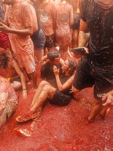 tomatina 2 Tomatina Festival, La Tomatina, Tomatina Festival Spain, La Tomatina Festival, Spanish Festivals, Travel Destinations Bucket Lists, Travel Locations, Central America, Travel Experience