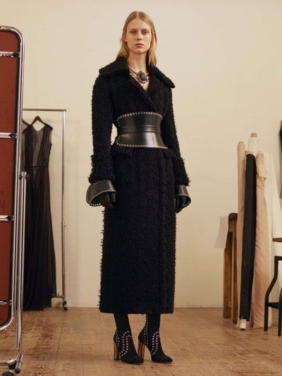 Geometric Fashion, Sarah Burton, Vogue Us, 2017 Fashion, Fashion Show Collection, Fall 2017, Mode Inspiration, Fashion 2017, Large Fashion