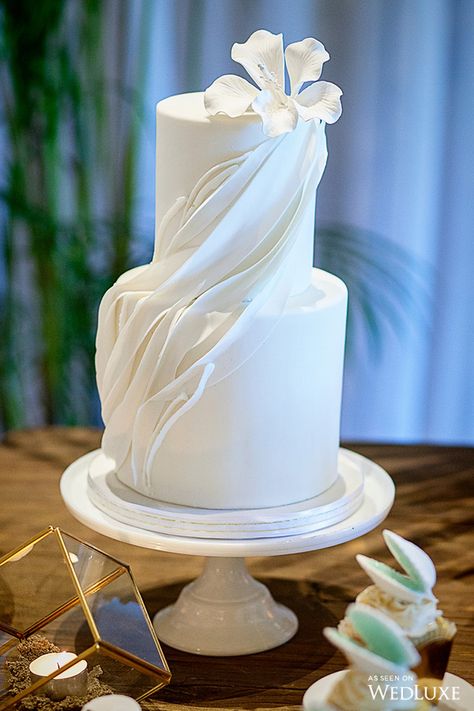 Draped Fondant Wedding Cake, Wedding Cake Drape, Fondant Drape Cake, Draped Wedding Cake, Drape Wedding Cake, Luxury Wedding Cake Unique, Dimension Photography, Drape Cake, Beach Wedding Cake Ideas