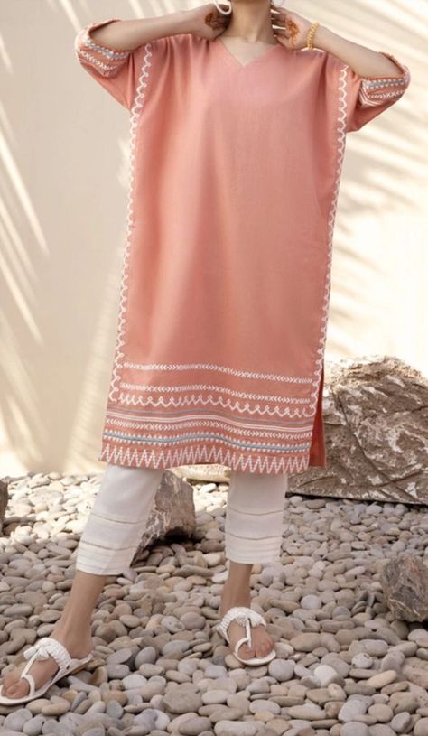 Long Kurti Patterns, Latest Dress Design, Designer Kurti Patterns, Trendy Shirt Designs, Pakistani Dresses Casual, Pakistani Fashion Party Wear, Modest Dresses Casual, Dress Design Patterns, Sleeves Designs For Dresses