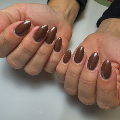 Chocolate Brown Chrome 🍫 #nailinspo #fallnails #naildesign #chromenails Brown Chrome Nails Designs, Chrome Brown Nails, Brown Nails With Chrome, Brown Chrome Nail, Brown Chrome Nails, Mocha Nails, Brown Chrome, Chrome Nails Designs, Brown Nails