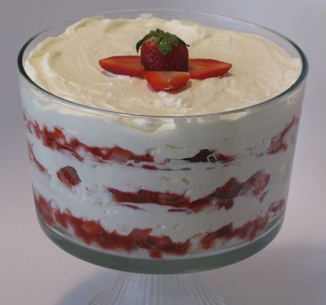 Strawberry Cheesecake Trifle.  Angel food cake layered with homemade strawberry sauce, freshly cut strawberries, and a cream cheese and whipped topping layer. Trifle Angel Food Cake, Trifle With Angel Food Cake, Strawberry Cheesecake Trifle Recipe, Strawberry Cheesecake Trifle, Angel Food Cake Trifle, Trifle Bowl Recipes, Strawberry Angel Food Cake, Strawberry Shortcake Trifle, Angel Food Cake Desserts