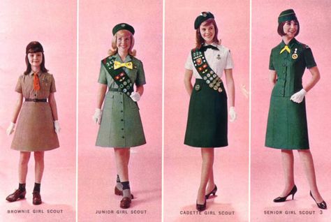 Girl Scout Costume, Girl Scout Uniform, Marines Girl, Brownie Girl Scout, Scout Uniform, Girl Scout Ideas, Senior Picture Outfits, Girl Scout Cookies, Girl Guides