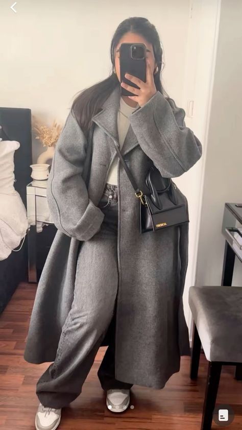 Grey Coat Outfit, Wardrobe Makeover, Mode Zara, Winter Fashion Outfits Casual, Uni Outfits, Cold Outfits, Neue Outfits, Trendy Fall Outfits, Stylish Work Outfits