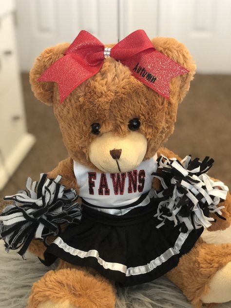 Senior Night Gift Ideas Cheerleading, School Cheerleader, Senior Cheerleader, Mama Bear Design, Cheer Coach Gifts, High School Cheer, Graduation Party Diy, Senior Night Gifts, Cheerleading Gifts