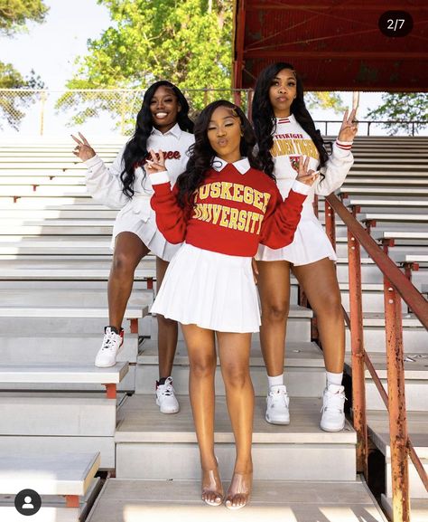 High School Graduation Photos, Portrait Outfits, College Grad Pictures, Senior Portrait Outfits, Nursing Graduation Pictures, College Pictures, Tuskegee University, College Graduation Photoshoot, College Graduation Photos