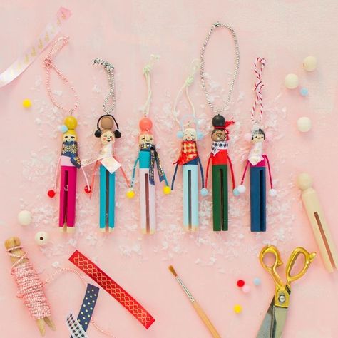 Clothespin People, Easy Christmas Ornaments, Diy Christmas Ornament, Homemade Ornaments, Holiday Crafts For Kids, Ornament Ideas, Clothes Pin Crafts, Handmade Christmas Ornaments, Ornaments Christmas