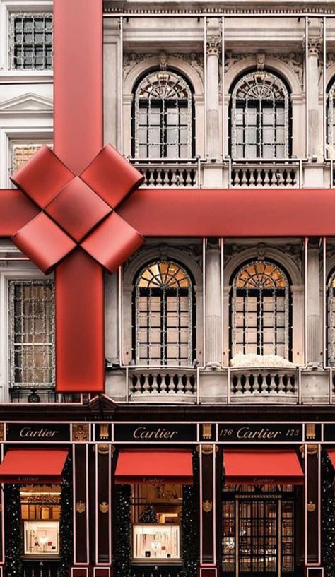 Christmas. Cartier. Decor Cartier Christmas, Christmas Vibe, Dear Santa, Merry Xmas, Wonderful Places, Cartier, Cityscape, Cool Photos, Holidays