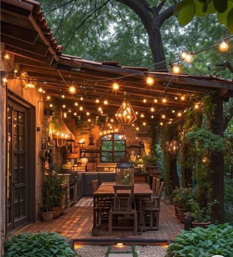 No Tree Backyard Ideas, Backyard Inspo Gardens, Forest Backyard, Amazing Backyards, Cabin Backyard, Design Exterior, Outdoor Decor Backyard, Rustic Garden Decor, Backyard Patio Designs