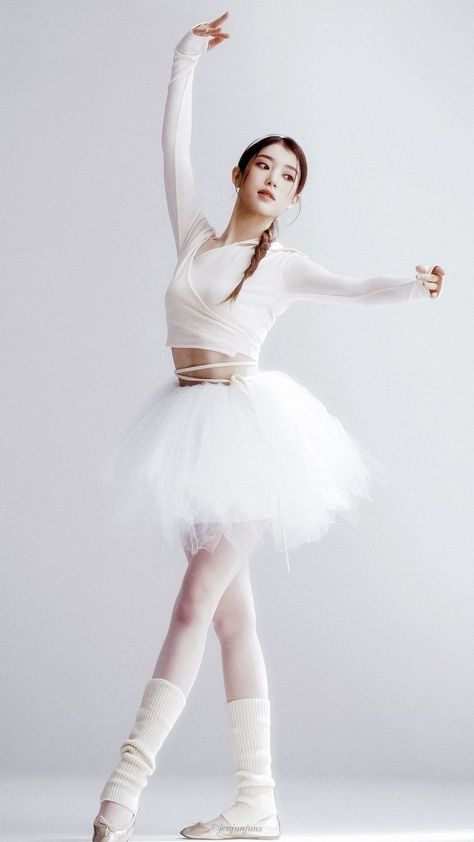 Ballet Dancer Outfits, Ballet Reference Poses, Ballet Pose Reference, Dancer Pose Reference, Ballet Poses Reference, Kep1er Photoshoot, Kep1er Members, Xiao Ting, Ballerina Poses