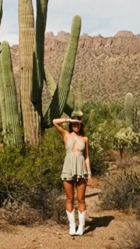 Arizona Aesthetic Outfits Summer, Joshua Tree Outfit Ideas Summer, Hippy Cowgirl Style, Summer Desert Outfits, Southwestern Aesthetic Outfits, Surf Cowgirl Aesthetic, Hippy Cowboy Outfit, Cactus Photoshoot Ideas, Desert Aesthetic Photoshoot