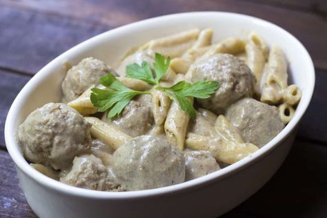 Slow Cooker Swedish Meatballs, Swedish Meatballs Crockpot, Meatballs Crockpot, Meatball Recipes Crockpot, Meatball Recipes Easy, Crock Pot Meatballs, Dump Meals, Slow Cooker Desserts, Swedish Meatballs