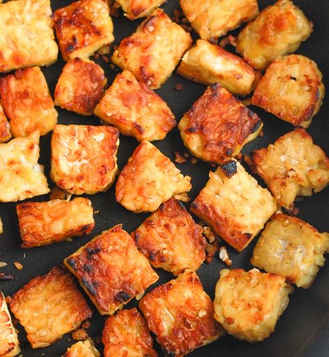 There are so many questions surrounding one of my favorite protein sources, tempeh. What is tempeh? How do you cook it? Is it similar to tofu? Where can I find it? What is the best marinade or sauce for it? This tempeh resource will guide you through all of those questions! #tempeh #food #recipe #protein #vegan #vegetarian What Is Tempeh, How To Cook Tempeh, Best Marinade, Tempeh Stir Fry, Erin Lives Whole, Baked Tempeh, Tempeh Bacon, Tempeh Recipes, Gluten Free Egg Free