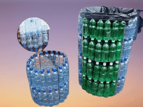 Bagi yang memiliki banyak botol bekas di rumah dan bingung bagaimana cara membuangnya, inilah saatnya untuk mengambil botol tersebut dan menggunakannya untuk dibuang menjadi barang yang bisa digunakan. Bahan dari botol bekas ini bisa dicetak menjadi wadah yang bisa menampung sampah. Lumayan bisa dipakai di rumah, jadi tidak ada sampah-ada sampah kecil berserakan. Agar bisa menggunakan botol ini untuk membuat tempat sampah, kita bisa menggunakan botol air mineral, bahkan tidak... Minum Air, Small Plastic Containers, Green Jobs, Earth Day Crafts, Bottle Garden, Classroom Crafts, Botol Air, Mind Map, Diy Wall Decor