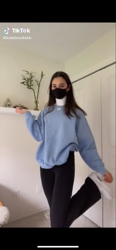 Turtle Neck Under Sweatshirt, Turtle Neck Under Sweatshirt Outfit, Crewneck And Skirt Outfit, Turtle Neck Under Shirt Outfit, Outfit To Recreate, 99 Outfit, Turtleneck And Sweatshirt, Girls Yoga, Turtleneck Under