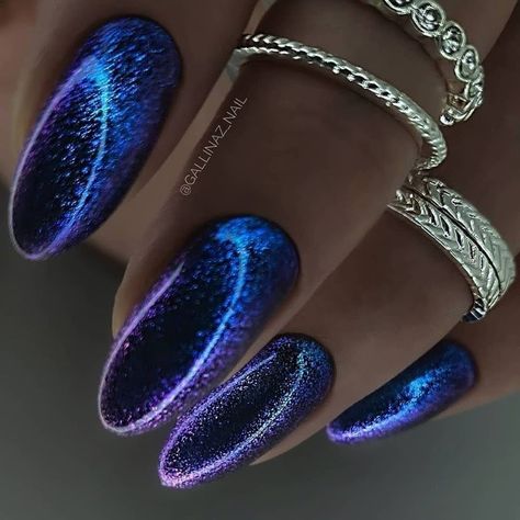 Black And Purple Nails, Galaxy Nail, Galaxy Nail Art, Cat Eye Nails Polish, Velvet Nails, Art Designs Ideas, Black Galaxy, Fancy Nails Designs, Galaxy Nails