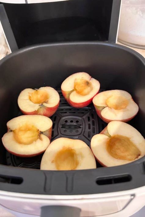 Elevate your dessert game with these flavorful spiced baked apple halves made effortlessly in your air fryer. Deliciousness guaranteed! Baked Apples In Air Fryer, Airfryer Apples, Apples In Air Fryer, Air Fryer Baked Apples, Quick Apple Dessert, Baked Apple Recipes, Apple Desserts Easy, Fried Apples, Apple Dessert