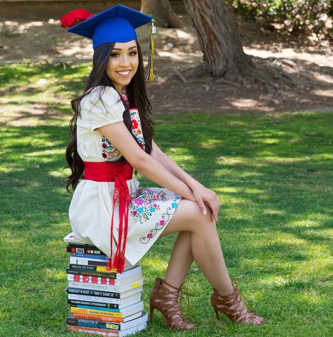 Pop of color to match the gorgeous traditional Mexican dress. Seriously the best grad outfit I’ve seen! 🌹🌹🌹 . . . Photographer:… Traditional Mexican Dress Graduation, Mexican Graduation Pictures, Senior Casuals, Mexican Outfits, Mexican Aesthetic, Mexican Graduation, Mom Dresses, Cap And Gown Photos, Grad Shoot