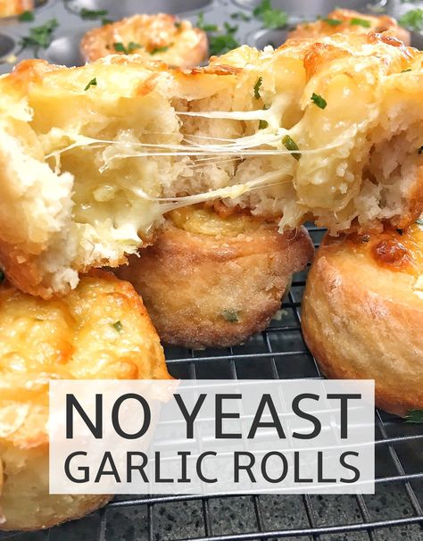 This easy recipe for garlic bread rolls uses no yeast, so it's super quick! Stuffed with garlic and cheese, these soft, homemade bread rolls will be a huge hit! Hot crusty bread rolls straight out of your oven! #chefnotrequired No Yeast Bread Rolls, No Yeast Garlic Bread, Garlic Bread No Yeast, Yeast Garlic Bread, Recipe For Garlic Bread, Soft Homemade Bread, Homemade Bread Rolls, Garlic Bread Rolls, Rolls No Yeast