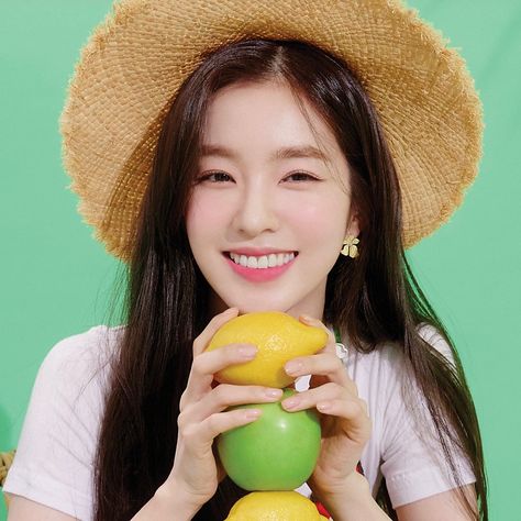 Red Velvet Kpop Irene, Red Velvet Pfp, Irene Red Velvet Icons, Irene Icons, Kdrama Icons, Smile Icon, Irene Red Velvet, Bae Joohyun, Seasonal Color Analysis