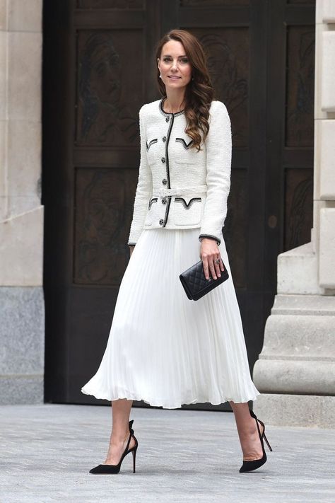 Kate Middleton 2023, Princesse Kate Middleton, Looks Kate Middleton, Aquazzura Heels, Estilo Real, Kate Middleton Style, National Portrait Gallery, Princess Style, Portrait Gallery