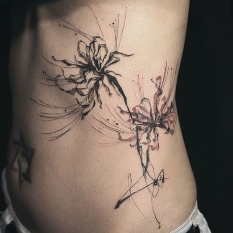 spider lily , , Thank you ! Spider Lily Tattoo, Geometric Flower Tattoo, Lily Tattoo Design, Lily Flower Tattoos, Flower Tattoo Meanings, Red Spider Lily, Spider Lily, Muster Tattoos, Spider Tattoo