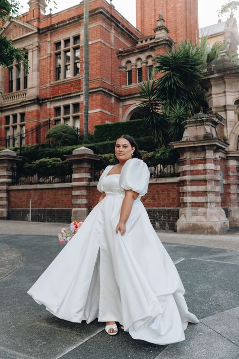 Groom Reception Outfit Change, Plus Size Puff Sleeve Wedding Dress, Lace Puff Sleeve Wedding Dress, Square Neck Puff Sleeve Wedding Dress, Bubble Sleeve Wedding Dress, Simple Modern Wedding Dress, Square Neck Wedding Dress, Civil Dress, Puff Sleeve Wedding Dress