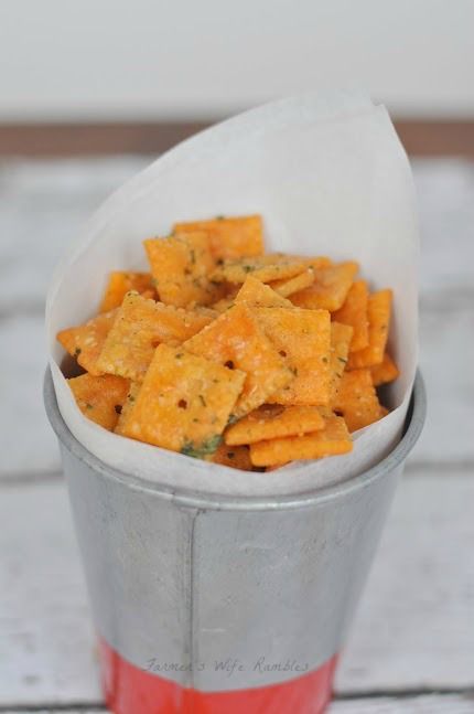 Ranch Cheeze-Its Recipe ~ Perfect After School Snack - Farmer's Wife Rambles Buttermilk Salad Dressing, Cheez Its, Snack Mixes, Goldfish Crackers, After School Snack, Pot Luck, School Snack, Cheez It, After School Snacks