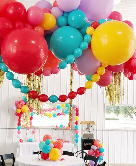 Rainbow Balloon Garland, Bright Rainbow, Rainbow Party, Glitter Glue, Park Wedding, Park Weddings, Balloon Garland, Birthday Balloons, Balloon Decorations