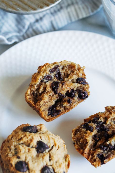 Cassava Flour Chocolate Chip Banana Muffins- all you need is just 10 ingredients to make these naturally sweetened muffins. No one will ever guess they are grain-free! Cassava Muffins, Cassava Flour Recipes, Chocolate Chip Banana Muffins, Chocolate Chip Banana, Banana Chocolate Chip Muffins, Cassava Flour, Homemade Tortillas, Dairy Free Chocolate, Banana Chocolate Chip