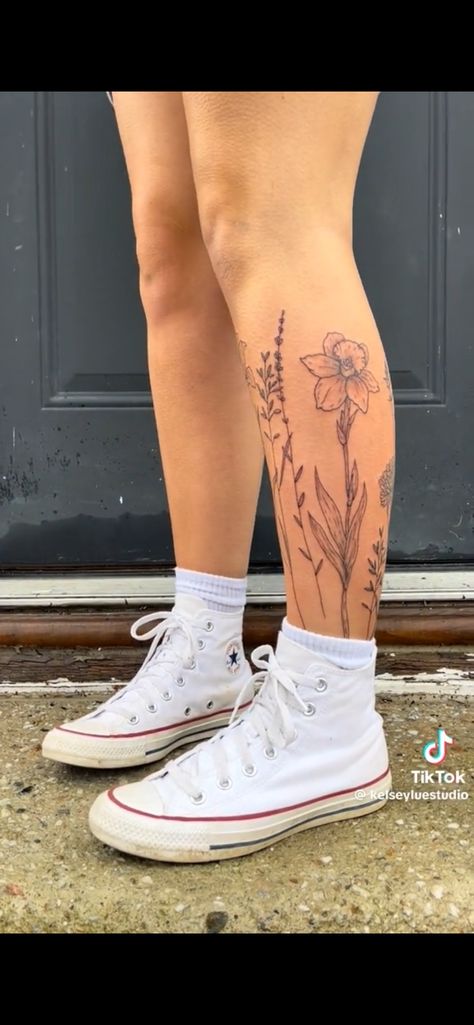 Tattoo Bein Frau, Flower Leg Tattoos, Lower Leg Tattoos, Cowboy Tattoos, Western Tattoos, Spine Tattoos For Women, Leg Tattoos Women, Classy Tattoos, Discreet Tattoos