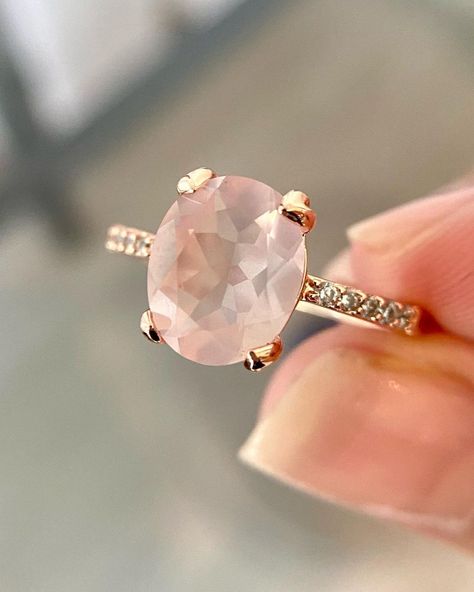 Rose Quartz Wedding, Rose Quartz Ring Engagement, Rose Quartz Jewelry, Rose Gold Quartz, Love And Compassion, Gift For Your Girlfriend, Rose Quartz Ring, Successful Relationships, Infinity Ring