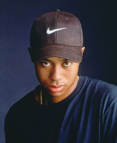 Tiger Woods 90s, Young Tiger Woods, Golf Fits, Nike Ad, Tiger Wood, Mens Casual Suits, Golf Photography, Golf Style, Vintage Golf