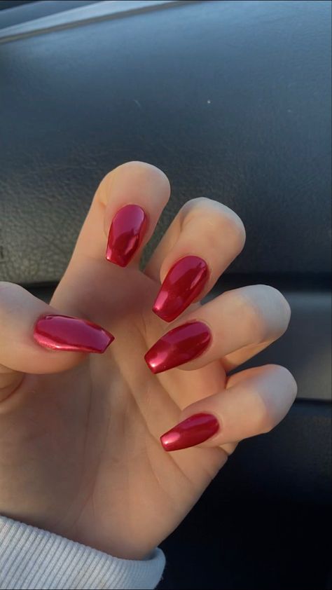 Red Chrome Coffin Nails, Hoco Nail Inspo Short, Red Chrome Nails Coffin, Chrome Nails Coffin Shape, Chrome Nails Coffin, Metallic Chrome Nails, Nails Coffin Shape, Red Chrome Nails, Hoco Nails