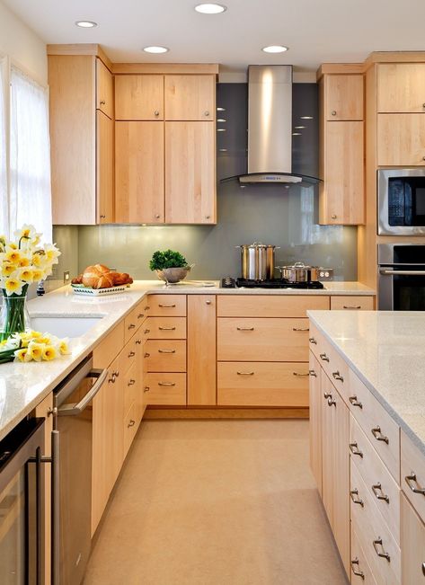 Light Wood Kitchen Cabinets, Birch Kitchen Cabinets, Modern Wood Kitchen, Light Wood Kitchens, Natural Wood Kitchen, Wooden Kitchen Cabinets, Birch Cabinets, Maple Kitchen Cabinets, Light Wood Cabinets