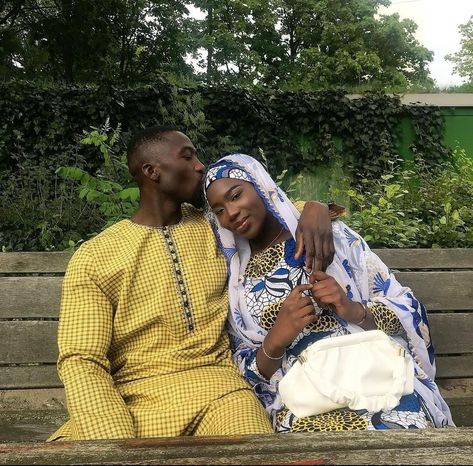 Black Muslim Couples, Eid Photo Ideas, Cute Couple Outfits Swag, Couple Islam, Hijabi Modest Outfits, Halal Love, Photo Ideas Couples, African Couple, Muslim Culture