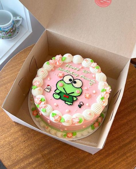 Keroppi Party Ideas, Keroppi Birthday Party, Kerropi Birthday, Keroppi Birthday Party Ideas, Keroppi Birthday Party Decorations, Chiffon Cake Decoration Ideas, Sanrio Cake Ideas, Keroppi Birthday Invitation, Keroppi Birthday Cake