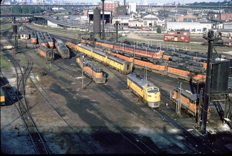 Railroad Photoshoot, Milwaukee Skyline, Atlanta Travel, Milwaukee City, Milwaukee Road, Railroad Pictures, Union Pacific Railroad, Train Depot, Railroad Photos