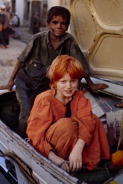 Mazar Sharif, Steve Mccurry Photos, Homeless Kids, Billy Kid, Piskel Art, Steve Mc, Afghan Girl, Steve Mccurry, Human Settlement