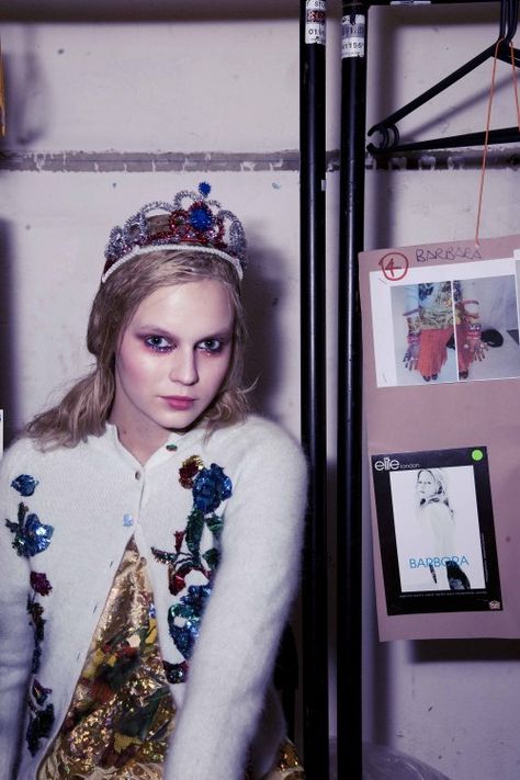 Meadham Kirchhoff Anna Valentine, Meadham Kirchhoff, High Fashion Couture, Alternative Names, High Fashion Photography, High Fashion Editorial, Tiara Hairstyles, Prom Queen, Haute Couture Dresses