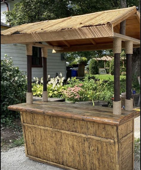 Bamboo Stall Design, Food Stool, Bamboo Gazebo, Cartoon Props, Stool Ideas, Gazebo Design, Hangout Ideas, Food Vans, Tiki Bars