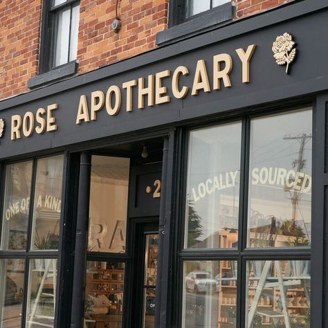 Rose Apothecary, Plungers, David Rose, Schitt's Creek, Her Campus, Schitts Creek, Body Milk, Immersive Experience, General Store