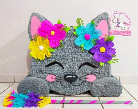 Cat Piñata Ideas, Pinata Ideas For Kids, Cat Pinata, Homemade Pinata, Princess Jasmine Birthday Party, Princess Jasmine Birthday, Jasmine Birthday, Piñata Ideas, Kitten Birthday