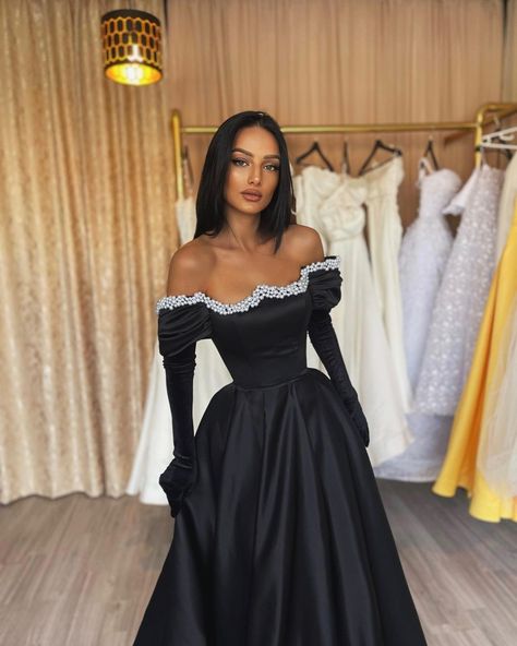 Black Prom Dress With Gloves, Prom Dress With Gloves, Senior Hoco, Evening Dress Beaded, Dress With Gloves, Satin Evening Gown, A Line Prom Dress, Corset Fashion, Long Sleeve Prom