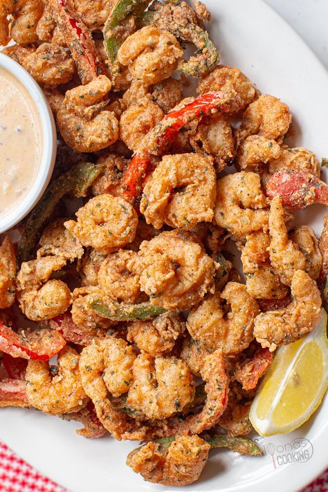 Shrimp Fritto Misto is an Olive Garden shrimp appetizer mixed with bell peppers, hand breaded and then fried. Serve with homemade spicy ranch Deep Fried Bell Peppers, Olive Garden Shrimp Fritto Misto Recipe, Olive Garden Spicy Ranch Dip, Shrimp Fritto Misto Olive Garden, Fried Bell Pepper Recipes, Olive Garden Shrimp Fritta Recipe, Fried Shrimp Appetizers, Lightly Breaded Shrimp, Fried Shrimp Pasta