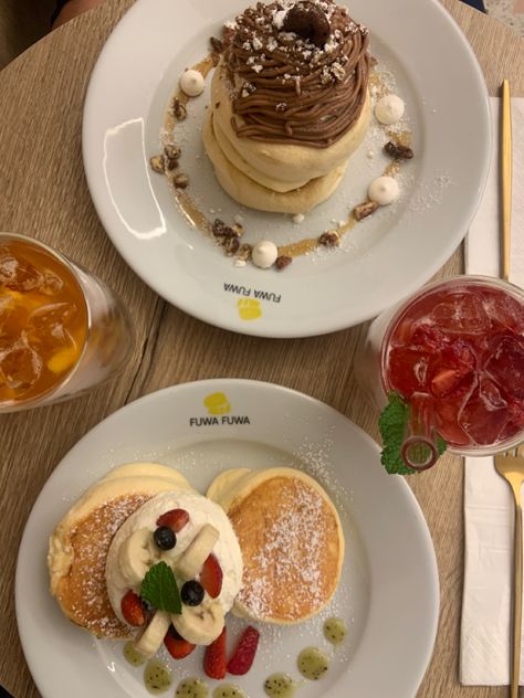 #paris #japan #pancakes #fuwa #fuwa #fluffy #pancakejaponais Japan Pancakes, Story Insta, London Trip, Cooking And Baking, Pancakes, Restaurant, London, Paris, Japan