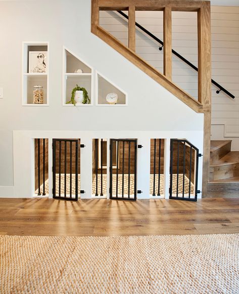 Stairs Dog House, Dog Under Stairs, Dog Condo, Under Stairs Dog House, Dog Nook, Dog Bedroom, Dog Storage, Dog Spaces, House Hacks