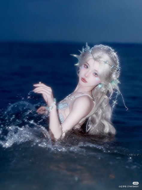 Mermaid Core Photoshoot, Mermaid Princess Aesthetic, Water Pose Reference, Mermaid Hair Aesthetic, Mermaid Pose Reference, Siren Photoshoot, Mermaid Photoshoot, Underwater Photoshoot, Bling Makeup